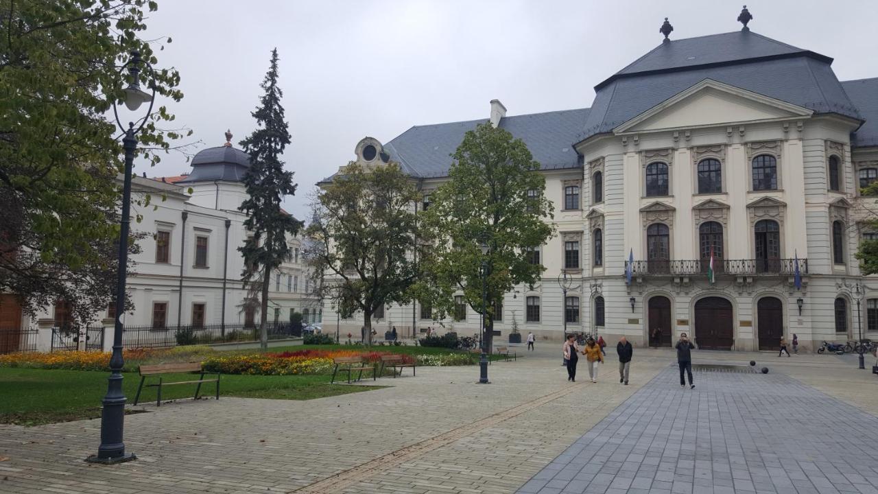 Eger Napsugar Exterior foto